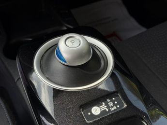 NISSAN LEAF 24kWh Acenta