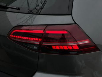 VOLKSWAGEN GOLF 2.0 TSI R DSG 4Motion Euro 6 (s/s) 5dr