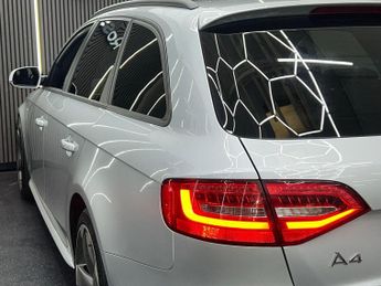 AUDI A4 AVANT 2.0 TDI Black Edition Multitronic Euro 5 (s/s) 5dr