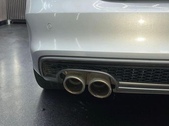 AUDI A4 AVANT 2.0 TDI Black Edition Multitronic Euro 5 (s/s) 5dr