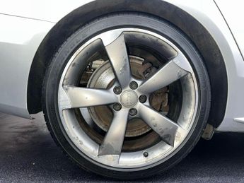 AUDI A4 AVANT 2.0 TDI Black Edition Multitronic Euro 5 (s/s) 5dr