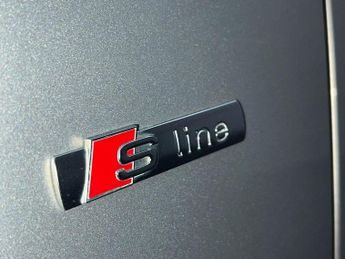 AUDI A4 AVANT 2.0 TDI Black Edition Multitronic Euro 5 (s/s) 5dr