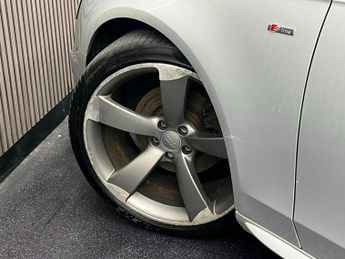 AUDI A4 AVANT 2.0 TDI Black Edition Multitronic Euro 5 (s/s) 5dr