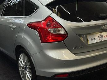 FORD FOCUS 1.6 Zetec Euro 5 5dr