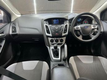 FORD FOCUS 1.6 Zetec Euro 5 5dr