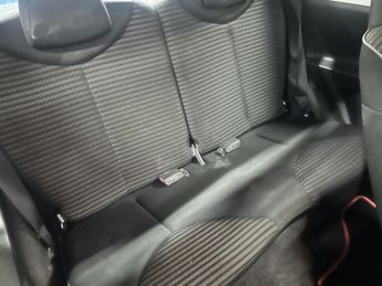 PEUGEOT 107 1.0 12V Active