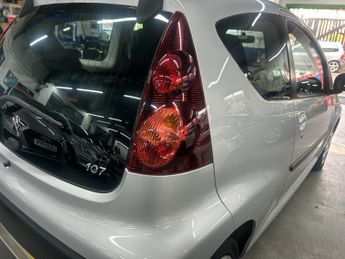 PEUGEOT 107 1.0 12V Active