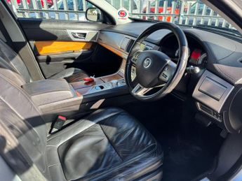 JAGUAR XF 3.0d V6 Luxury Auto Euro 5 4dr