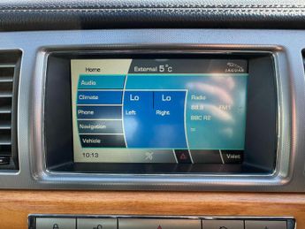 JAGUAR XF 3.0d V6 Luxury Auto Euro 5 4dr