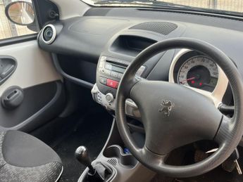 PEUGEOT 107 1.0 12V Sportium