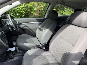 FORD FOCUS 1.6 i 16v Zetec