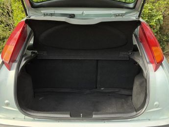 FORD FOCUS 1.6 i 16v Zetec