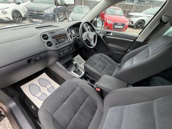 VOLKSWAGEN TIGUAN 2.0 TDI BlueMotion Tech SE
