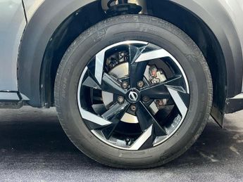 NISSAN JUKE 1.0 DIG-T N-Connecta DCT Auto Euro 6 (s/s) 5dr