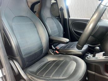 SMART FORFOUR EQ 17.6kWh Prime (Premium Plus) Auto 5dr (22kW Charger)