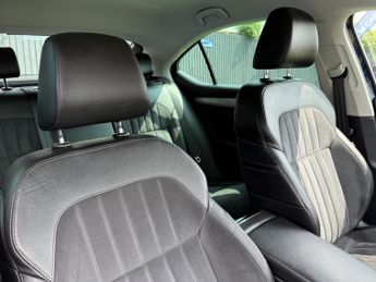 SKODA SUPERB 1.6 TDI SE Technology