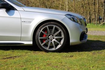 MERCEDES-BENZ E CLASS 5.5 E63 V8 BiTurbo AMG S