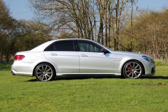MERCEDES-BENZ E CLASS 5.5 E63 V8 BiTurbo AMG S