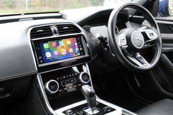 JAGUAR XE 2.0 P250i R-Dynamic SE