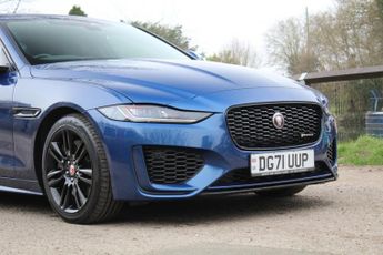 JAGUAR XE 2.0 P250i R-Dynamic SE