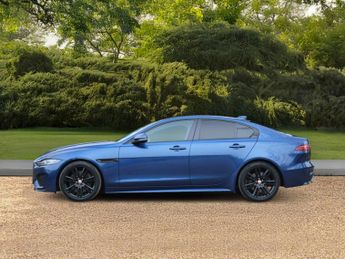 JAGUAR XE 2.0 P250i R-Dynamic SE