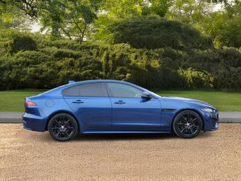 JAGUAR XE 2.0 P250i R-Dynamic SE