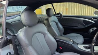 MERCEDES-BENZ CLK 2.1 CLK220 CDI Avantgarde 2dr