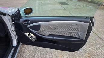 MERCEDES-BENZ CLK 2.1 CLK220 CDI Avantgarde 2dr