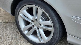 MERCEDES-BENZ CLK 2.1 CLK220 CDI Avantgarde 2dr