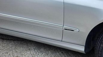 MERCEDES-BENZ CLK 2.1 CLK220 CDI Avantgarde 2dr