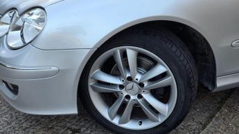 MERCEDES-BENZ CLK 2.1 CLK220 CDI Avantgarde 2dr