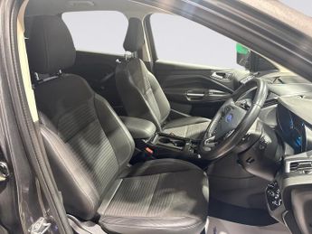 FORD KUGA 1.5 TDCi Titanium
