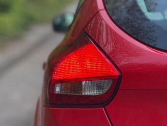 FORD FOCUS 1.6 Titanium Powershift Euro 6 5dr