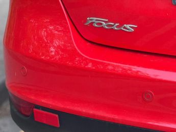 FORD FOCUS 1.6 Titanium Powershift Euro 6 5dr