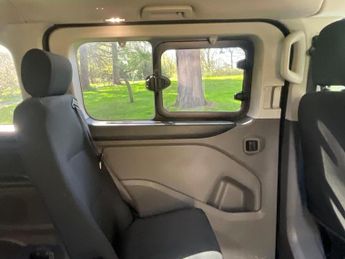 FORD TOURNEO CUSTOM 2.0 320 EcoBlue Titanium Auto L1 Euro 6 (s/s) 5dr
