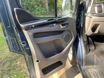 FORD TOURNEO CUSTOM 2.0 320 EcoBlue Titanium Auto L1 Euro 6 (s/s) 5dr