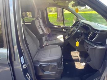 FORD TOURNEO CUSTOM 2.0 320 EcoBlue Titanium Auto L1 Euro 6 (s/s) 5dr