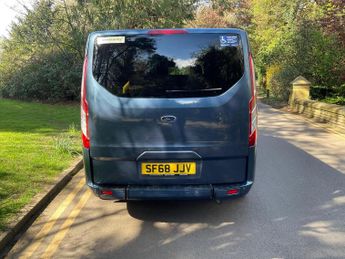 FORD TOURNEO CUSTOM 2.0 320 EcoBlue Titanium Auto L1 Euro 6 (s/s) 5dr