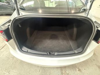 TESLA MODEL 3 (Dual Motor) Long Range