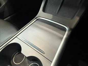 TESLA MODEL 3 (Dual Motor) Long Range