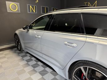 AUDI RS6 AVANT 4.0 TFSI V8 Launch Edition