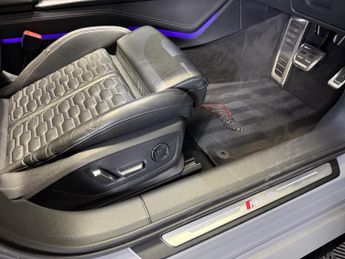 AUDI RS6 AVANT 4.0 TFSI V8 Launch Edition