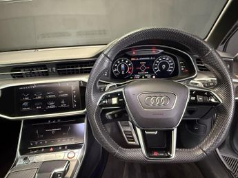 AUDI RS6 AVANT 4.0 TFSI V8 Launch Edition