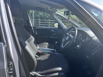 VAUXHALL ZAFIRA TOURER 1.4 i Turbo SE