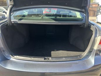 TOYOTA AVENSIS 2.2 D-CAT Icon