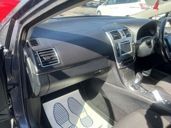 TOYOTA AVENSIS 2.2 D-CAT Icon