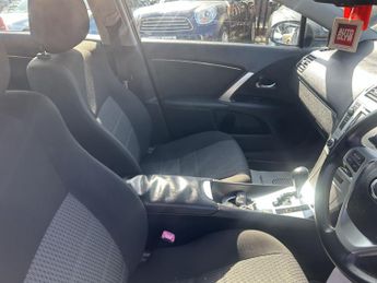 TOYOTA AVENSIS 2.2 D-CAT Icon