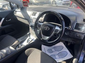 TOYOTA AVENSIS 2.2 D-CAT Icon