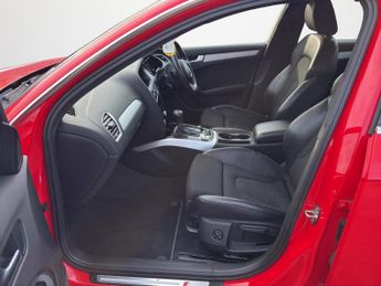 AUDI A4 AVANT 2.0 TDI S line