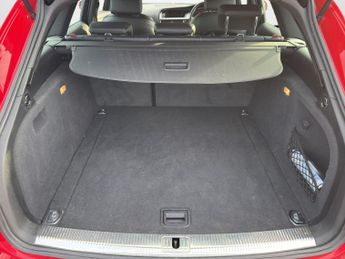 AUDI A4 AVANT 2.0 TDI S line